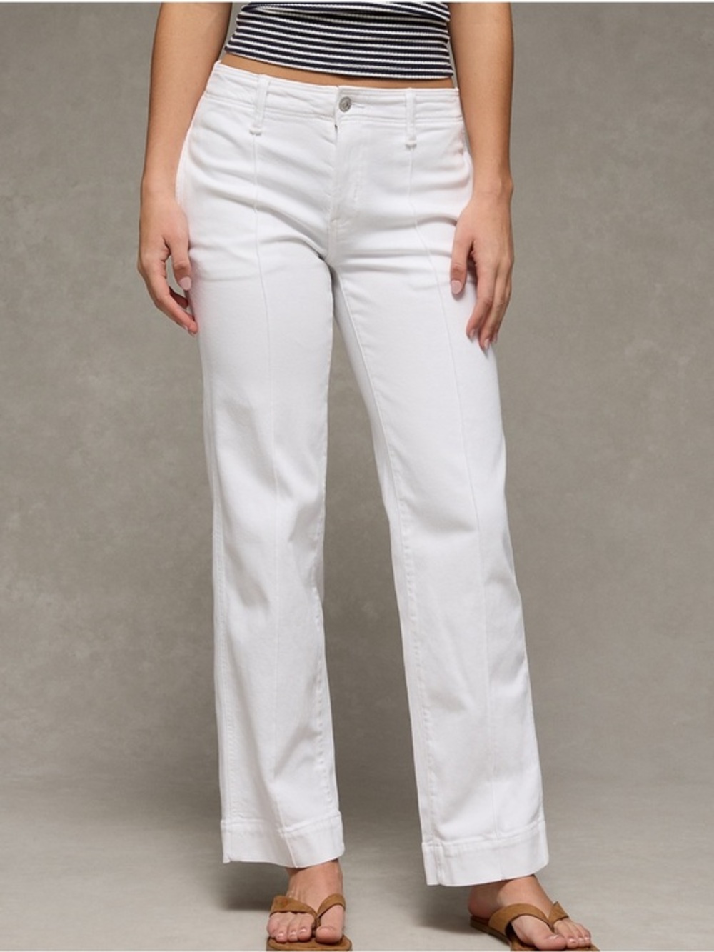 NWOT AE Stovepipe Women's White Straight-Leg Jeans